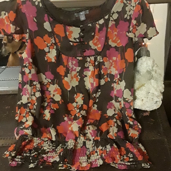 Apt. 9 Tops - ⭐Apt 9 Womens floral shirt